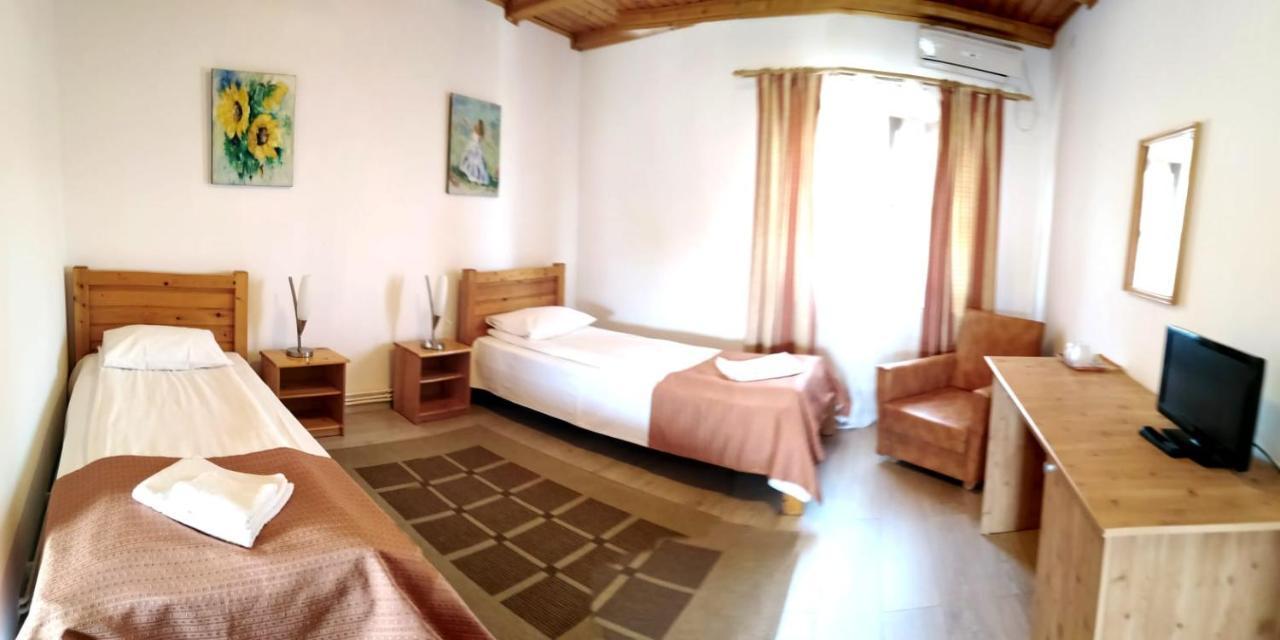 Pensiunea Ara Alba Iulia Exteriör bild