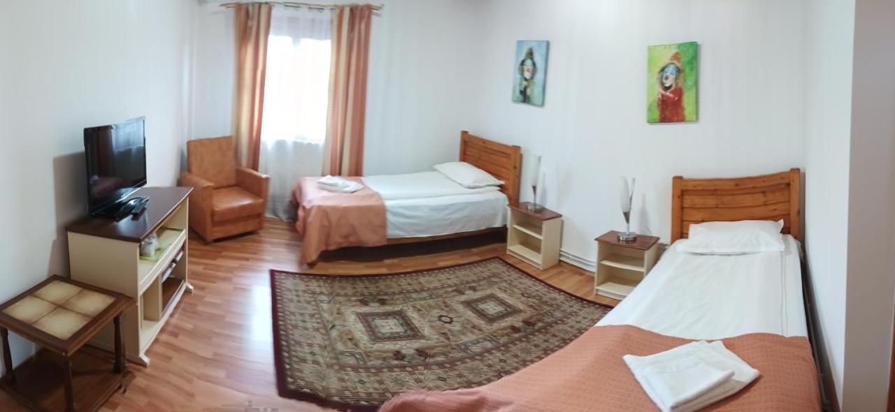 Pensiunea Ara Alba Iulia Exteriör bild